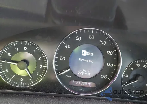 2005 Mercedes-Benz Clk 320 из США, поврежденный, VIN WDBTK65J85F150968